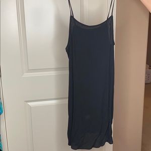 Lose, flowy black dress